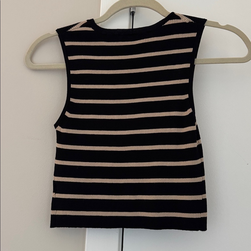 Olivaceous Sweater Tank - Picture 2 of 2